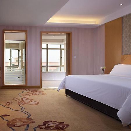 Vienna 3 Best Hotel Dongguan Liaobu Veicle City 외부 사진